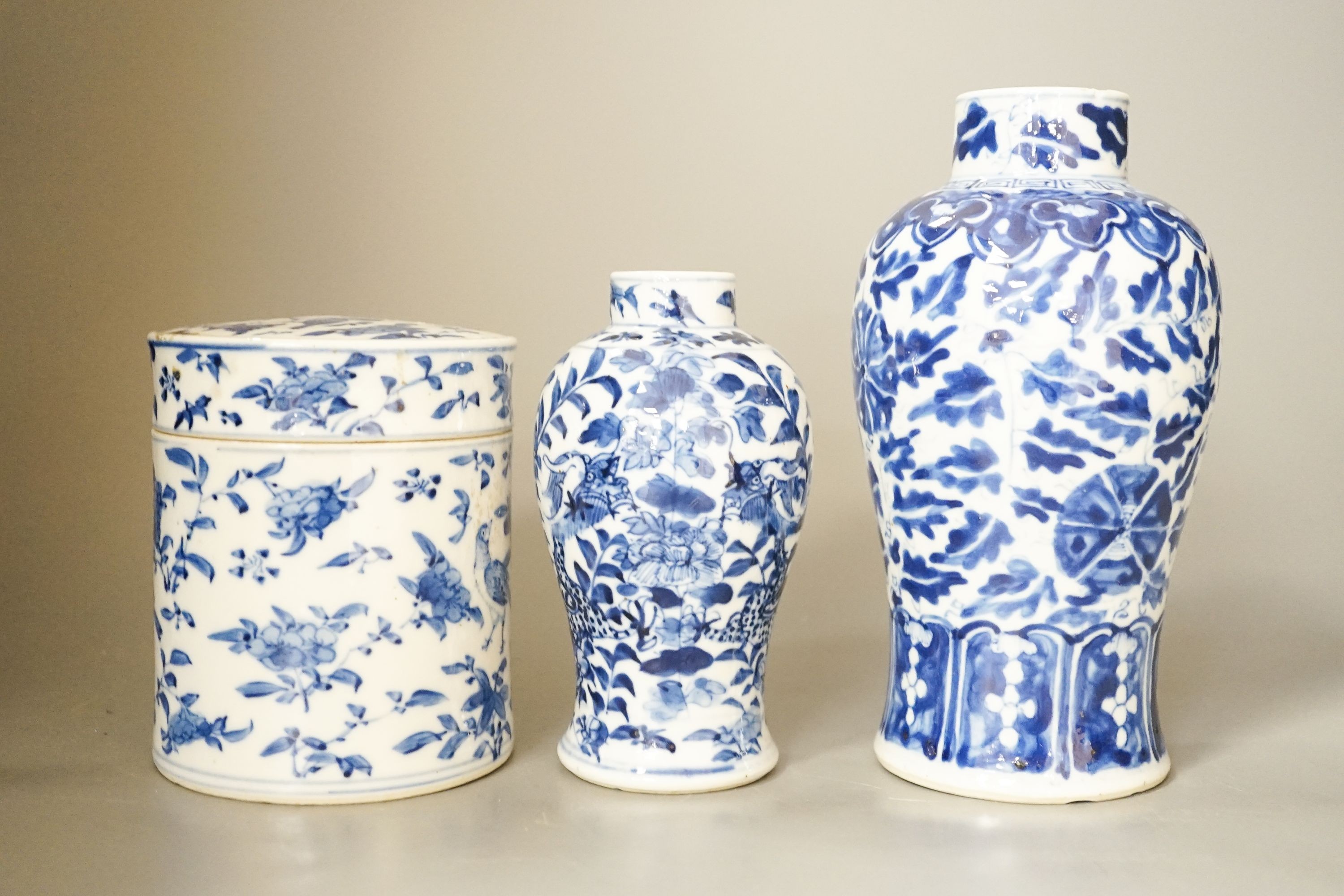 Two 19th century Chinese blue and white vases and a similar box and cover, 19cm